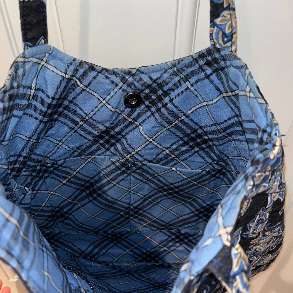 Curvy Tote in Windsor Navy by Vera Bradley - Picture 9 of 12